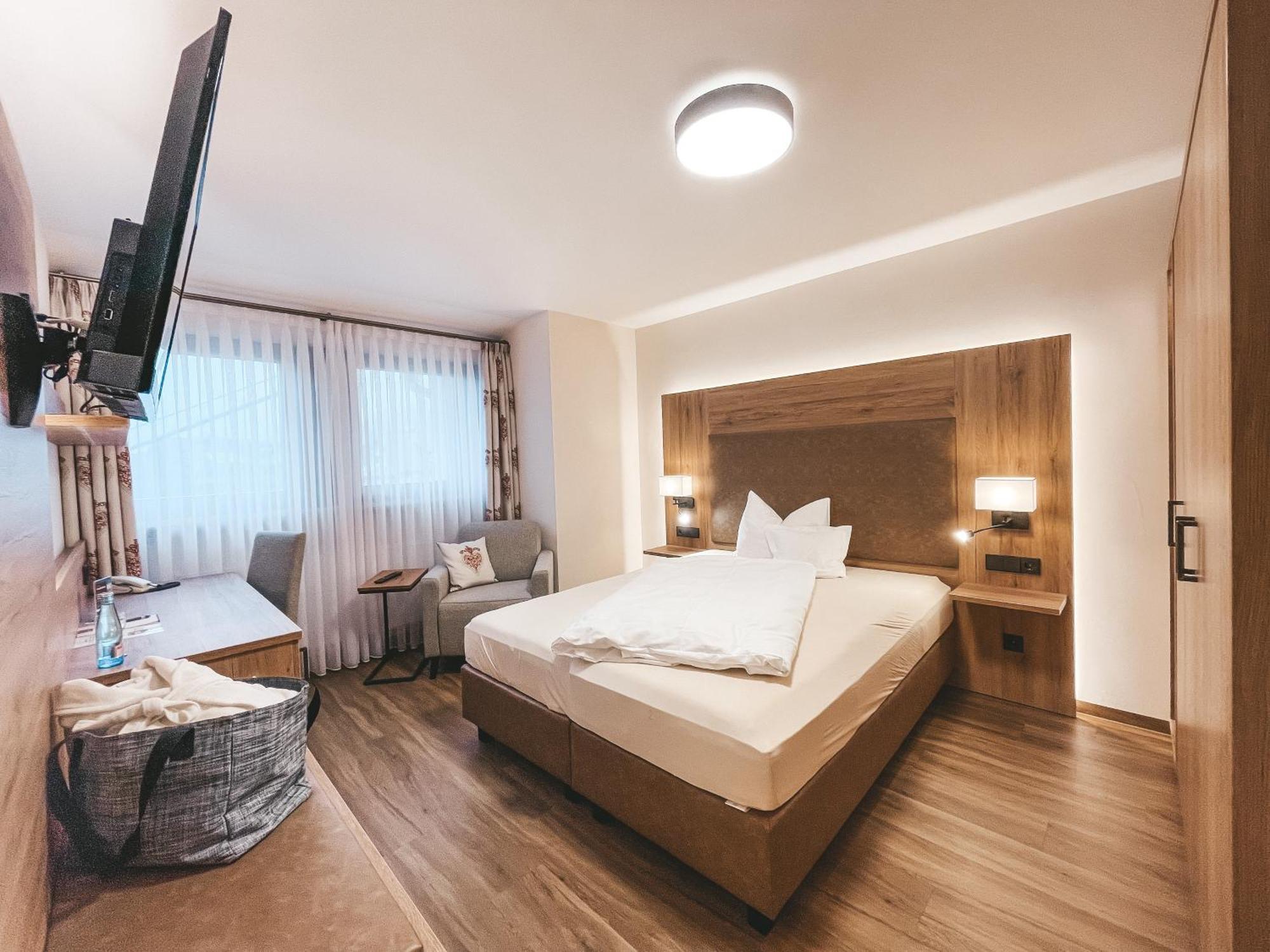 Hotel Badischer Hof Biberach bei Offenburg Esterno foto