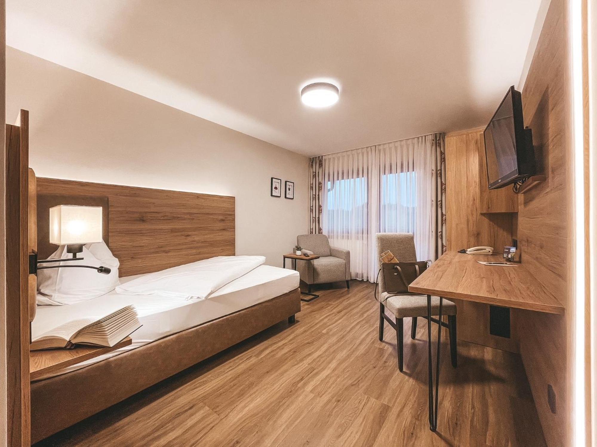 Hotel Badischer Hof Biberach bei Offenburg Esterno foto